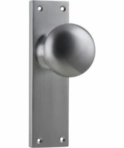 TRADCO VICTORIAN KNOB ON PLATE Handles & Hardware