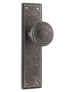 TRADCO MILTON DOOR KNOB ON PLATE