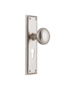 TRADCO MILTON DOOR KNOB ON PLATE